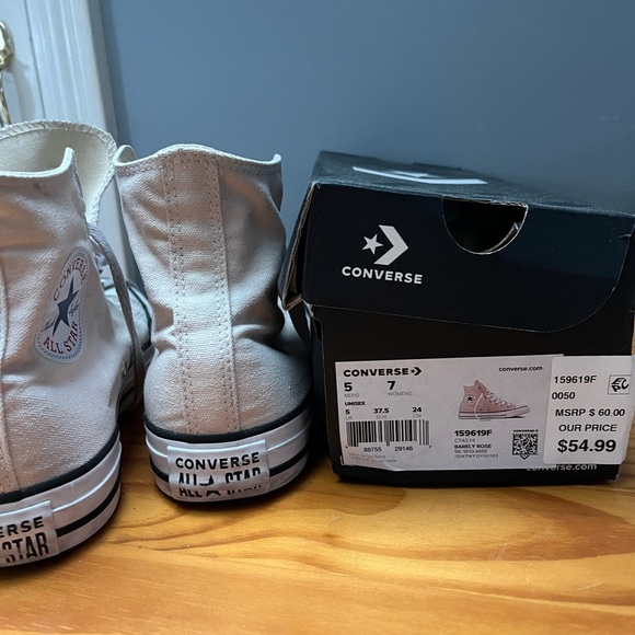 LIMITED EDITION Blush Pink Converse - Picture 4 of 8